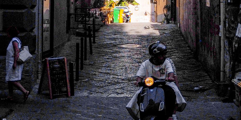 Vespa Tour in Naples